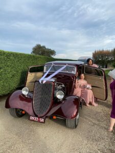 Group transfer for wedding guests with Cruisin With Kylie
